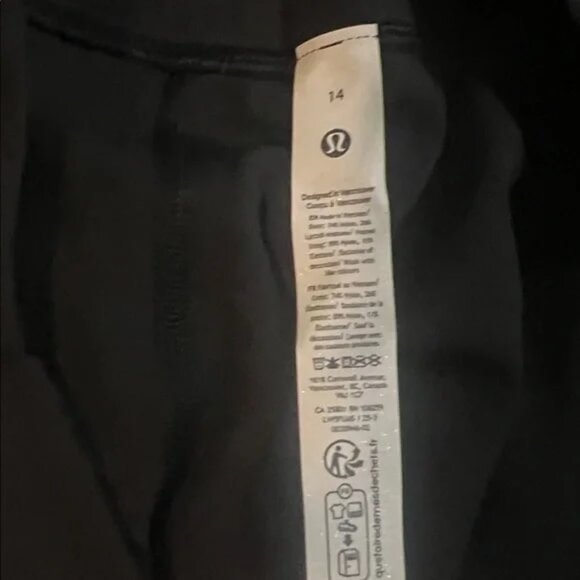 Lululemon Women’s Wunder Under SmoothCover High-Rise Tight 28”, Black, Size 14 - Picture 6 of 6